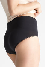Load image into Gallery viewer, Yummie Tummie Seamlessly Shaped Ultralight Nylon Brief (2 Colours)