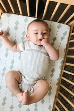 Load image into Gallery viewer, Embe 2-Way Legs In & Out Transitional Swaddle (3-6 Months) - 5 Colours