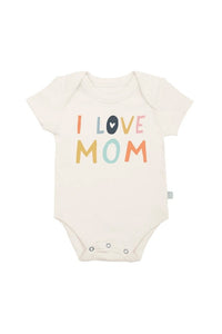 Finn + Emma Organic Cotton Graphic Bodysuit - Love Mom